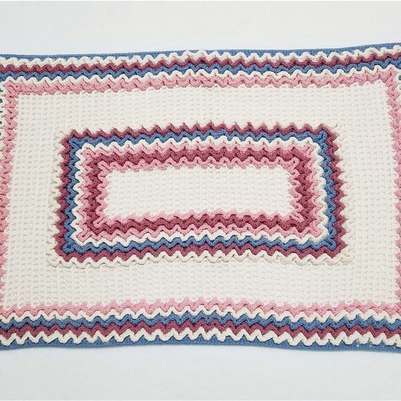 VINTAGE 80s Granny Square Pastel Crochet Afghan